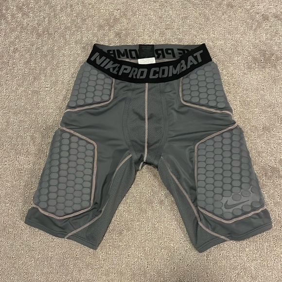 Nike pro combat padded shorts - Picture 1 of 3